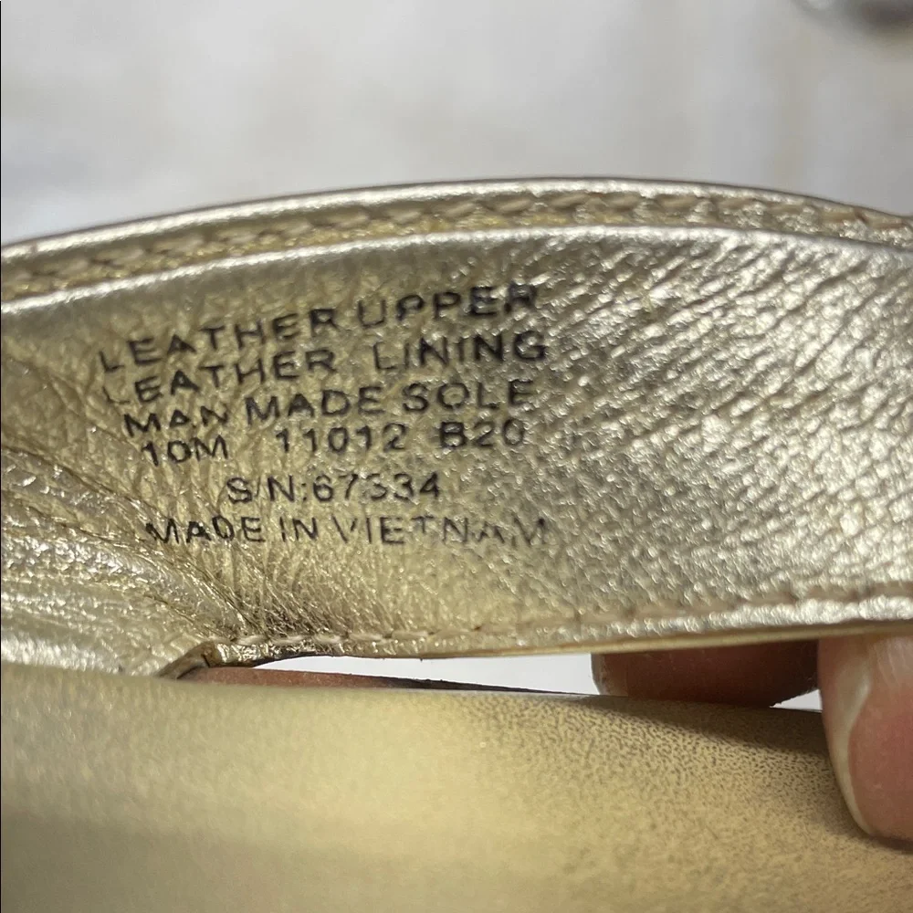 Tory Burch Gold Thong Sandals‎